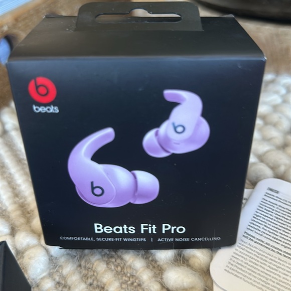 Beats Fit Pro Active Noise Cancellation - Picture 11 of 13